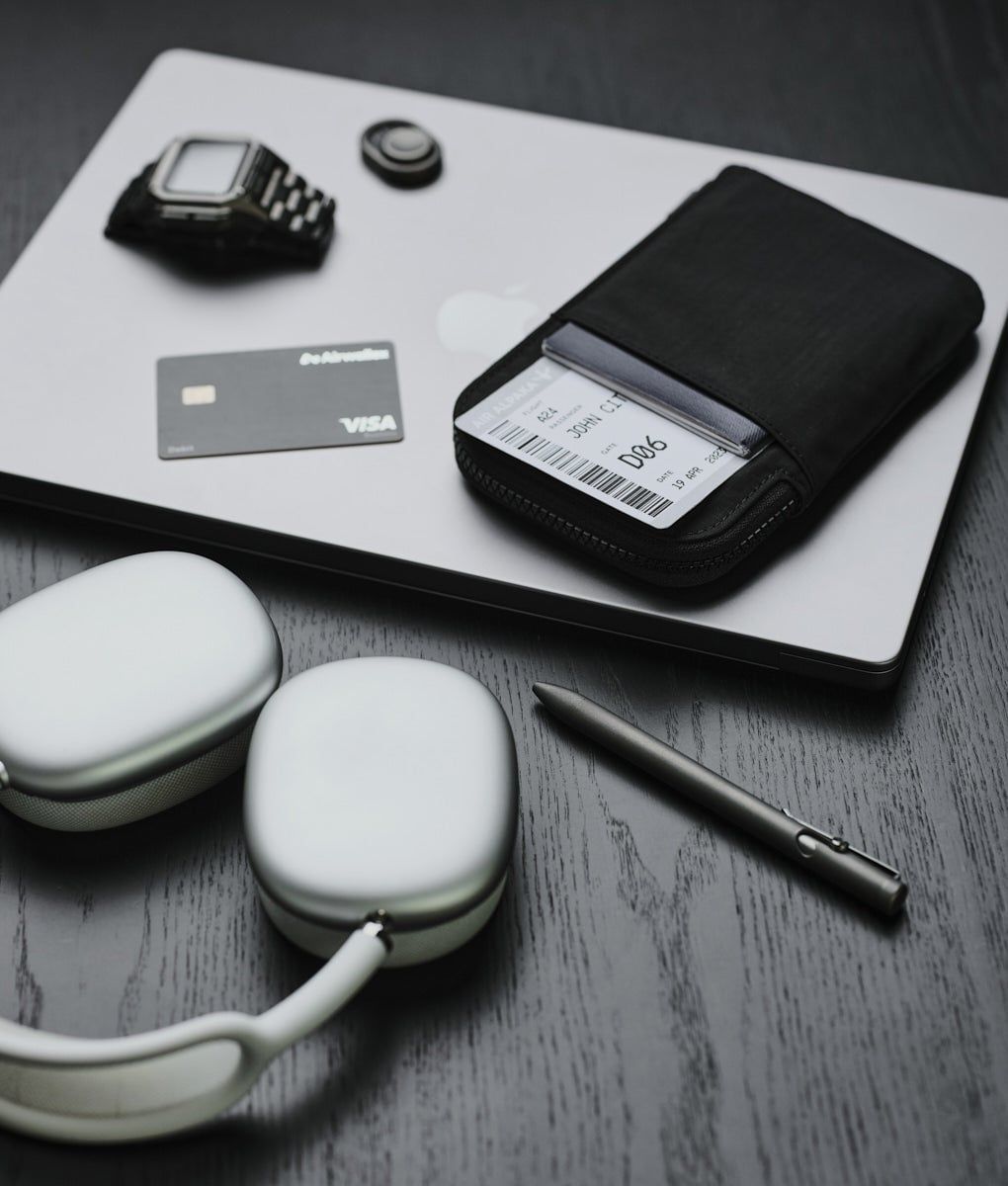  ALPAKA Zip Travel Wallet 