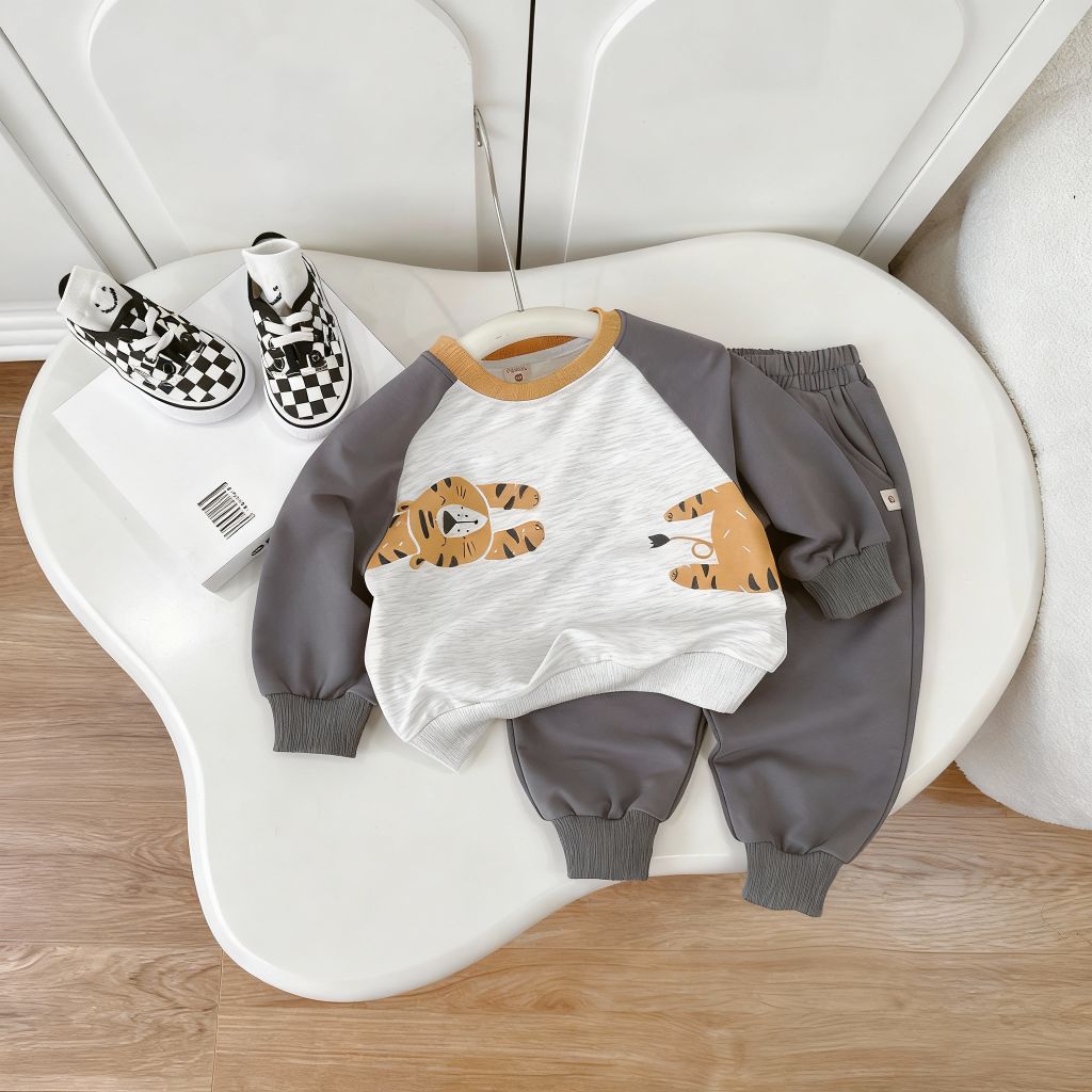 Bộ Dài Tay Raglan Animal