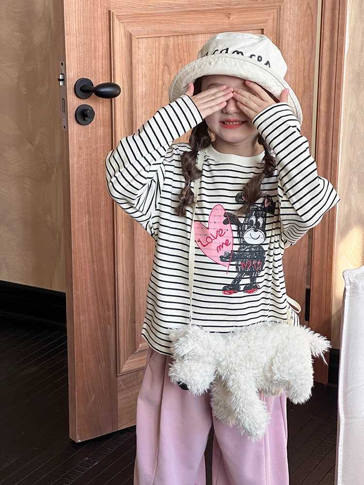 Set Áo Cotton Dài Tay Kẻ In Trái Tim Quần Nỉ Hồng Mềm Mịn