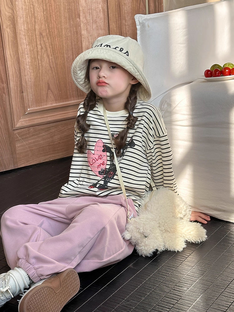 Set Áo Cotton Dài Tay Kẻ In Trái Tim Quần Nỉ Hồng Mềm Mịn