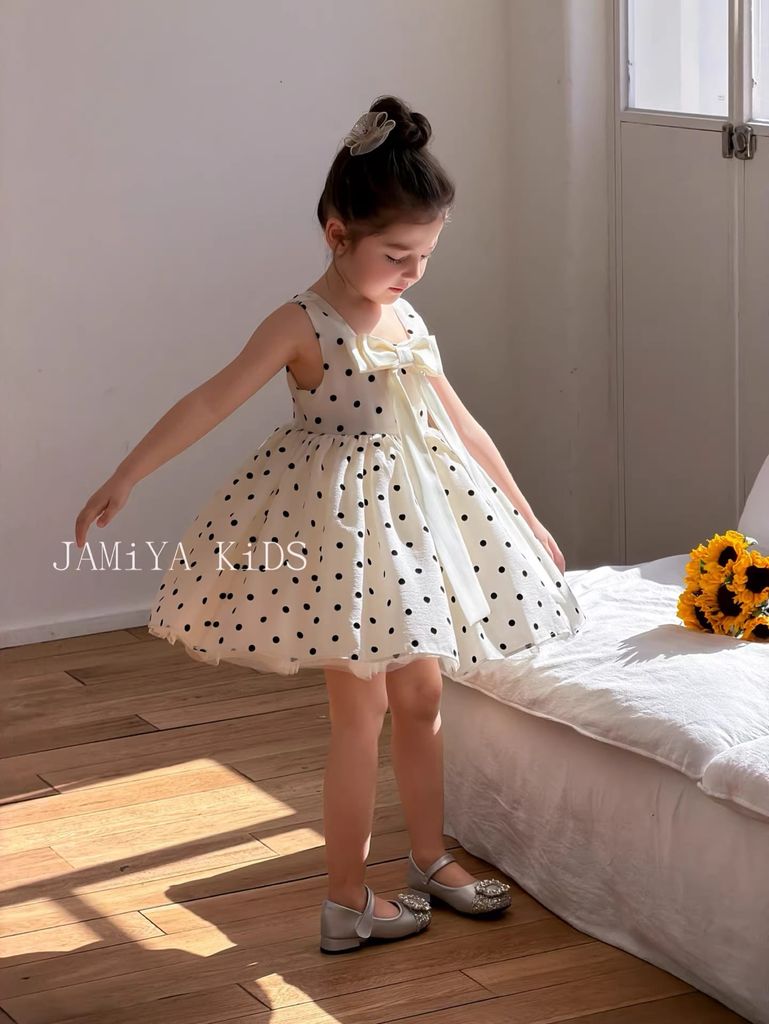 Đầm Váy Bé Gái Chấm Bi Đính Nơ Ngực