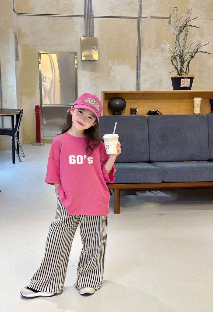 Set Bé Gái Trendy Áo Form Rộng Cotton 4C Quần Dài Ống Suông Vải Sọc Xốp