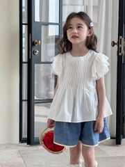 Set Áo Thô Trắng Ngực Xếp Ly Tay Phối Bèo Mix Quần Short Jean Phối Ren