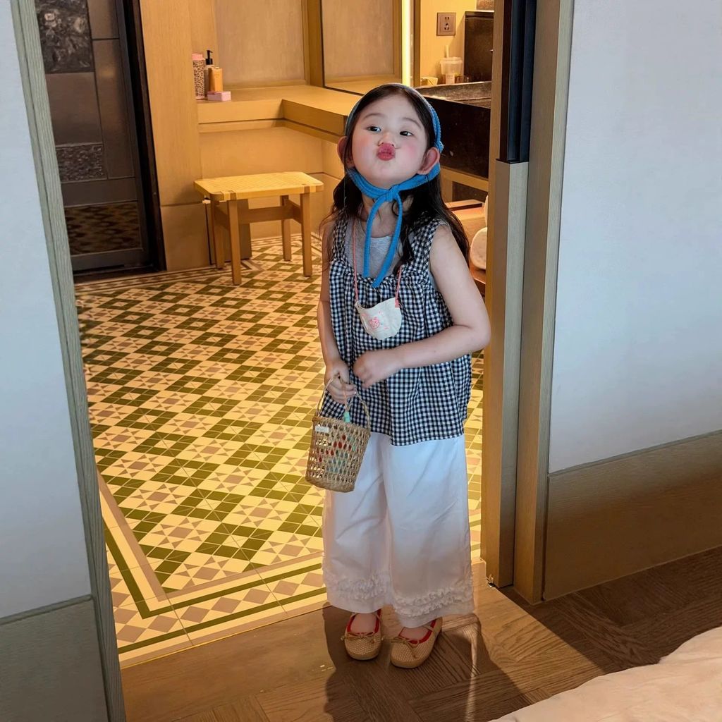 Set Áo Kẻ Caro Mix Quần Kaki Phối Bèo