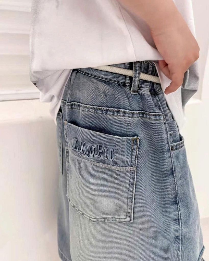 Quần Jean Lửng Bé Trai Wash Mềm Lưng Thun Phối Dây Rút Thời Thượng