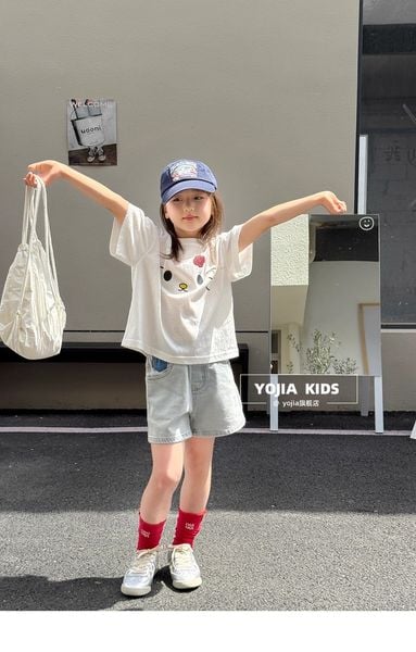 Set Áo Cotton Form Rộng Đáng Yêu Phối Quần Jean Short Giặt Mài