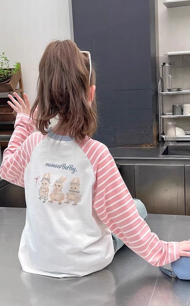 Set Áo Cotton Raglan Dài Tay Kẻ Hồng Quần Jean Giặt Mài Form Suông