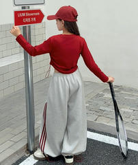 Set Dài Tay Cá Tính Áo Đỏ Quần Nỉ Suông Trendy