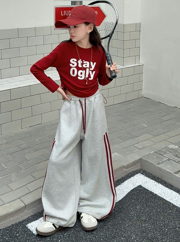 Set Dài Tay Cá Tính Áo Đỏ Quần Nỉ Suông Trendy