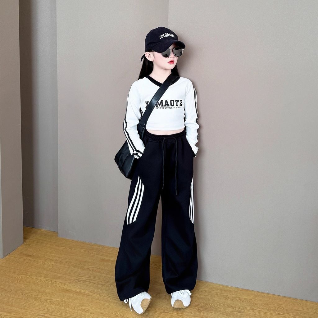 Set Nỉ 2 Da Áo Croptop Mix Quần Nỉ Suông Cá Tính