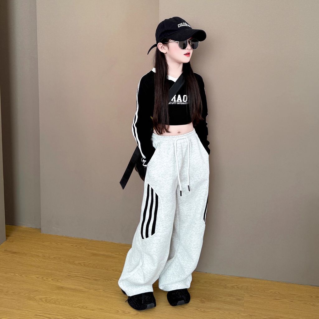 Set Nỉ 2 Da Áo Croptop Mix Quần Nỉ Suông Cá Tính