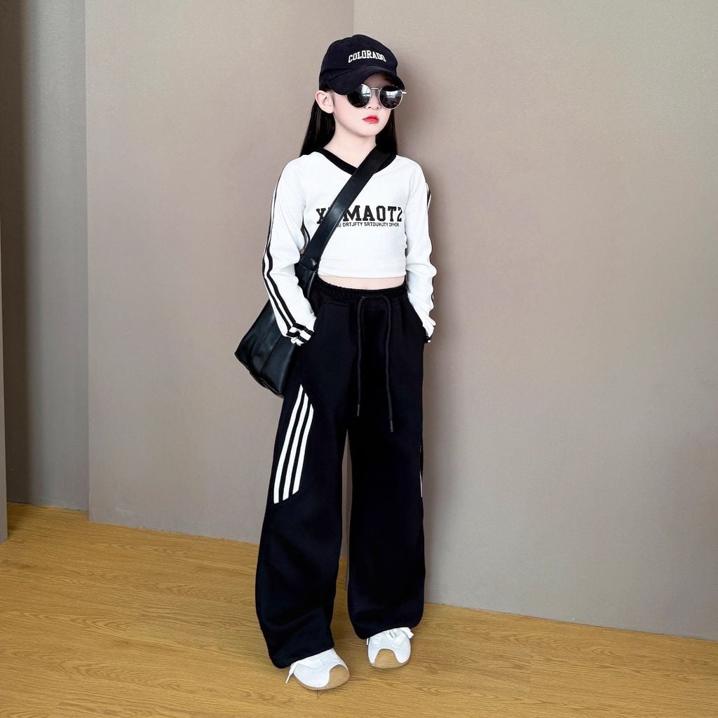 Set Nỉ 2 Da Áo Croptop Mix Quần Nỉ Suông Cá Tính