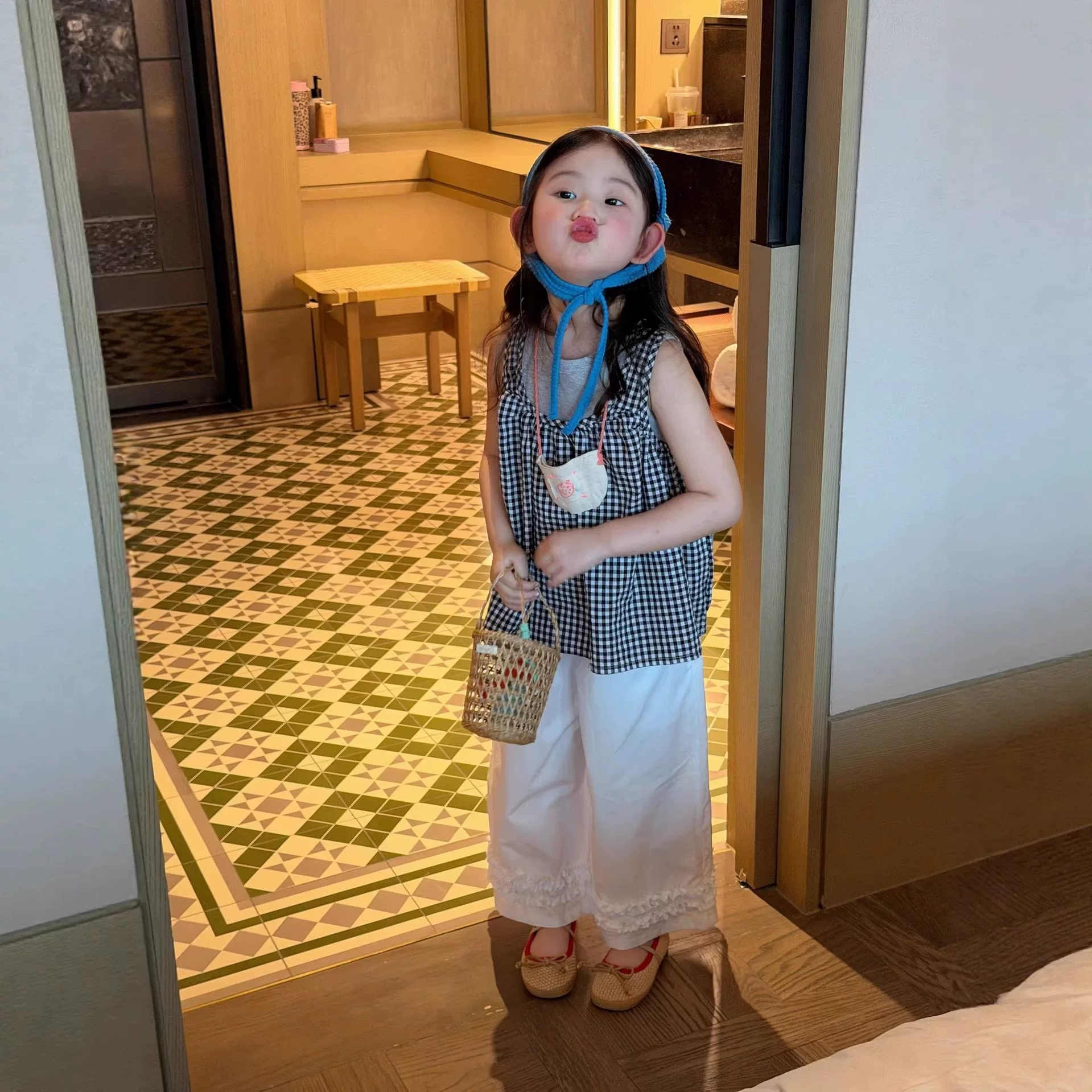 Set Áo Kẻ Caro Mix Quần Kaki Phối Bèo