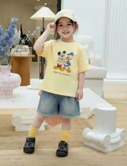 Sét Áo Thun Vàng In Hình Mickey Và Donald Mix Quần Short Jean