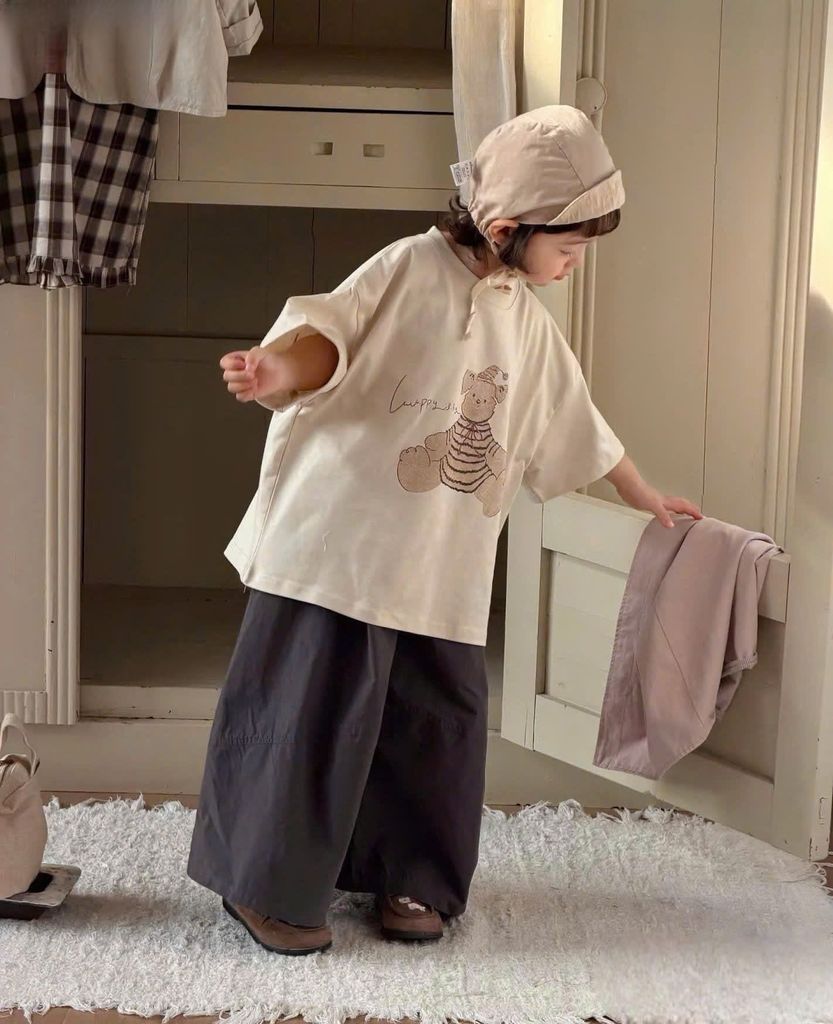 Set Bé Gái Áo Cotton In Hình Gấu Phối Quần Kaki