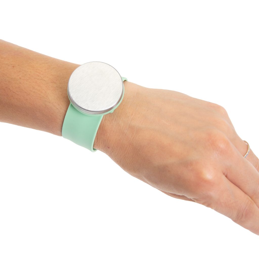 Vòng tay nam châm - Katia, giúp giữ phụ kiện trong khi đan móc