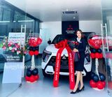  Bảng Hoa Giao Xe Hoa Sen – Khung Hoa Giao Xe Sang Trọng Cho Showroom Hiện Đại 