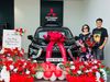 Thảm Hoa Xe Hơi Và Bục Hoa Giao Xe Sang Trọng Cho Showroom Ô Tô