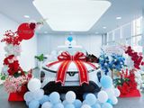  Khung Hoa – Cổng Hoa Giao Xe VinFast - Trang Trí Showroom Chuyên Nghiệp 