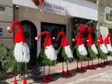  THẦN LÙN GIỮ CỬA – MÓN DECOR “HÚT KHÁCH” KHÔNG THỂ THIẾU CHO MÙA NOEL 2025 