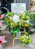  Kệ Hoa Tone Xanh Lá – Nhẹ Nhàng Nhưng Đủ Làm Khoảnh Khắc Nhận Xe Thêm Đặc Biệt 