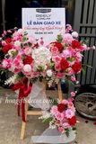  Kệ Hoa Tone Hồng Đáng Yêu – Ngọt Ngào, Nổi Bật Cho Mọi Sự Kiện Giao Xe & Khai Trương 