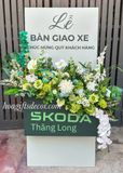  Khung Hoa Giao Xe Cao Cấp Sang Trọng – Nhận Xe Là Phải Có Hoa! 