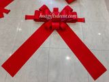  Nhận Xe Tải Thêm Rộn Ràng Với Chiếc Nơ Đỏ Nổi Bật 