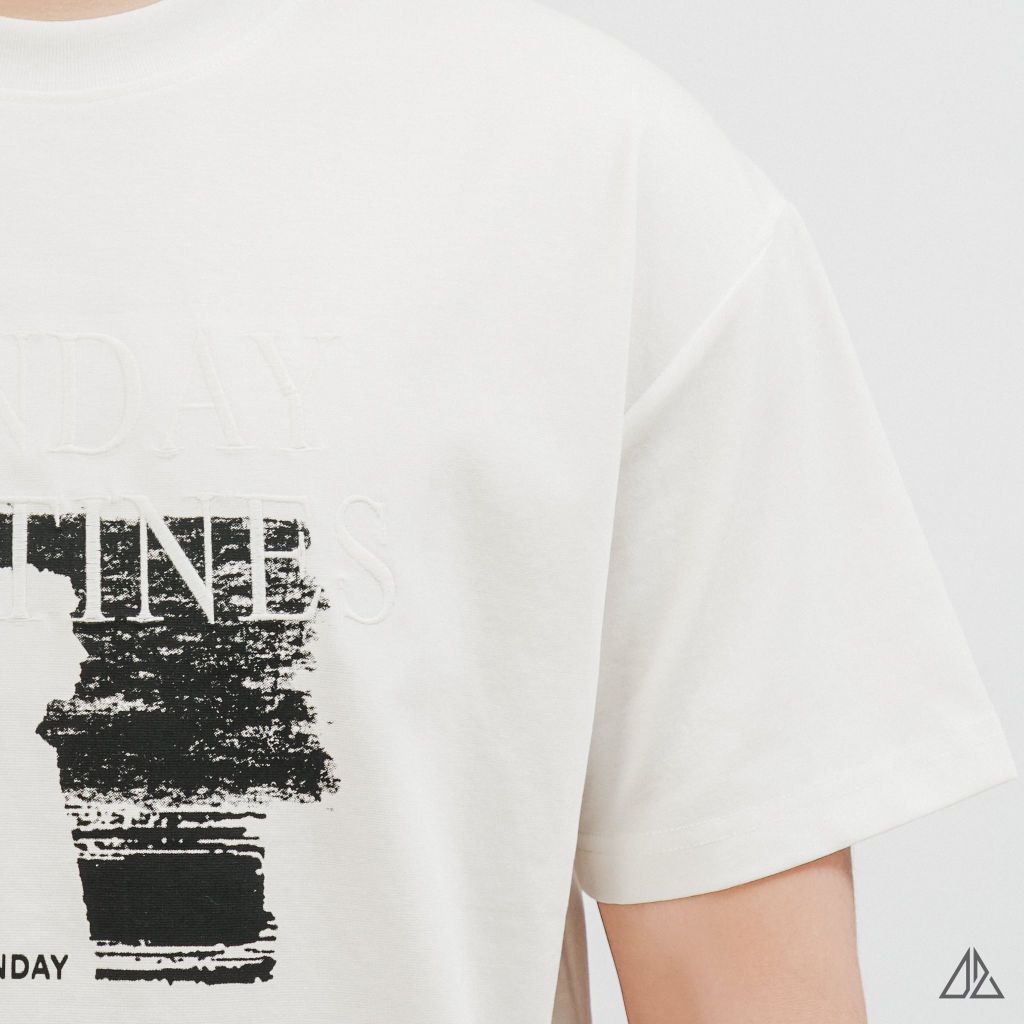 Áo Thun Nam D2SHOP in hình thêu chữ MONDAY ROUTINES, vải Hybrid Cotton B-N5097