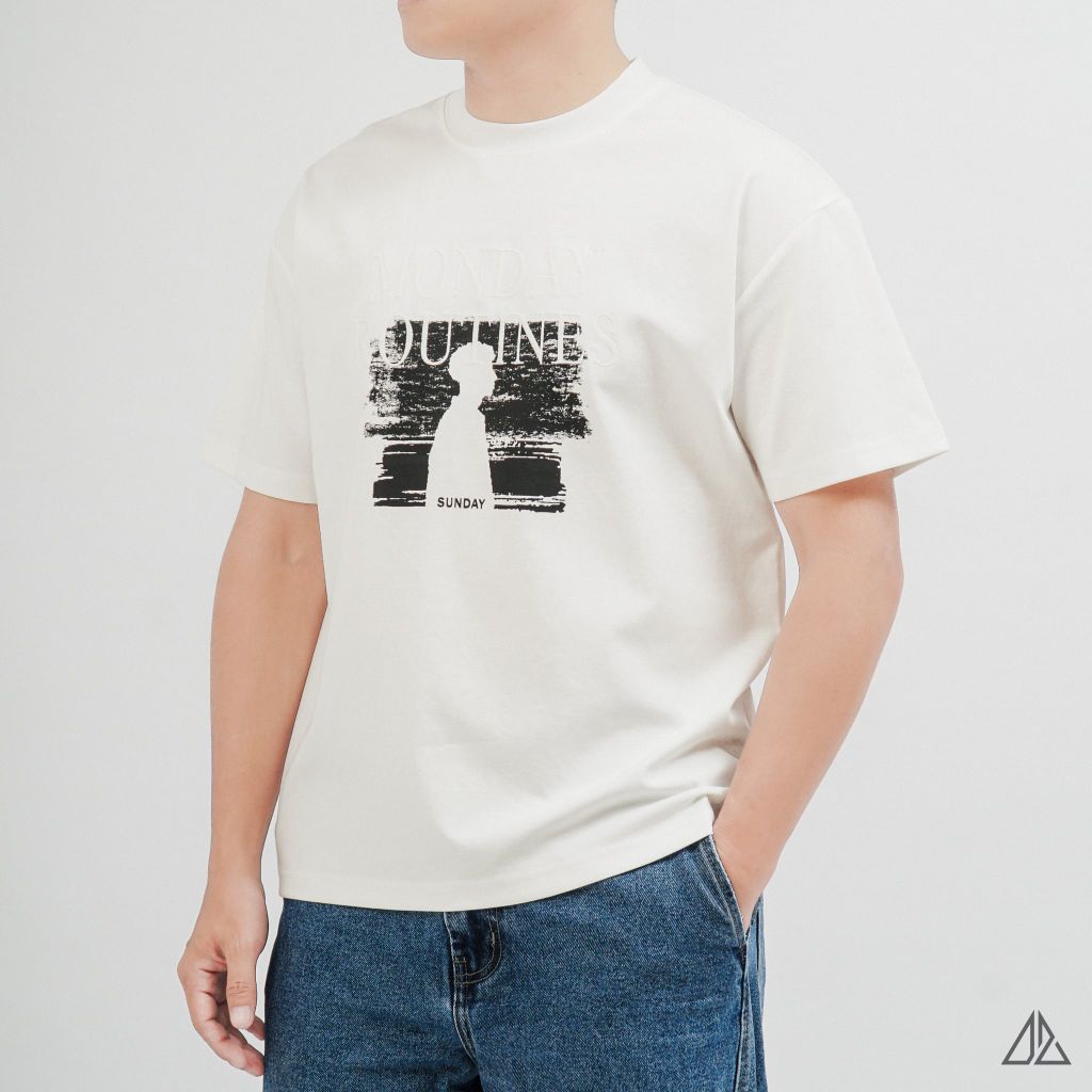 Áo Thun Nam D2SHOP in hình thêu chữ MONDAY ROUTINES, vải Hybrid Cotton B-N5097