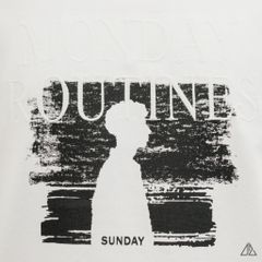 Áo Thun Nam D2SHOP in hình thêu chữ MONDAY ROUTINES, vải Hybrid Cotton B-N5097