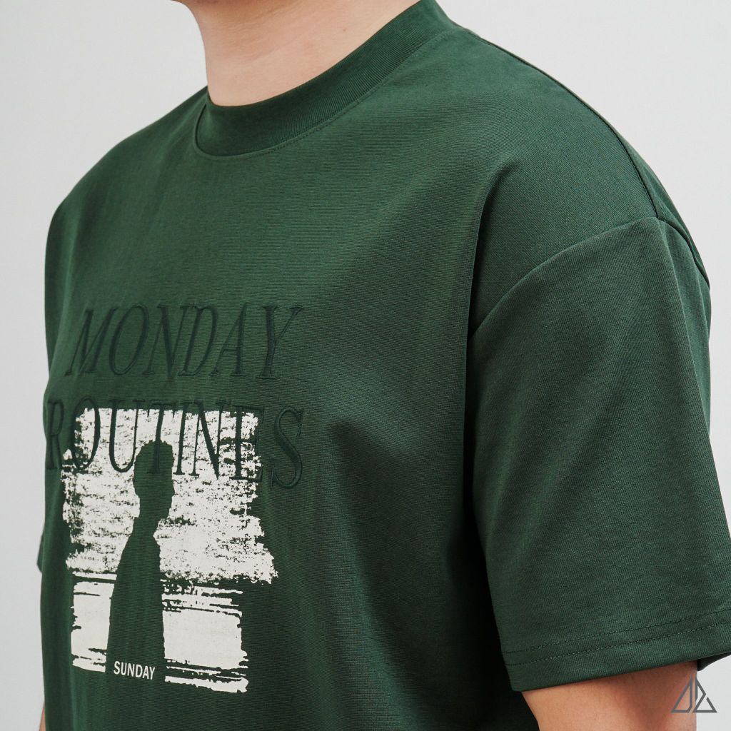 Áo Thun Nam D2SHOP in hình thêu chữ MONDAY ROUTINES, vải Hybrid Cotton B-N5097