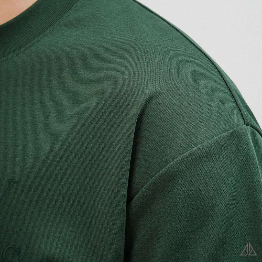 Áo Thun Nam D2SHOP in hình thêu chữ MONDAY ROUTINES, vải Hybrid Cotton B-N5097