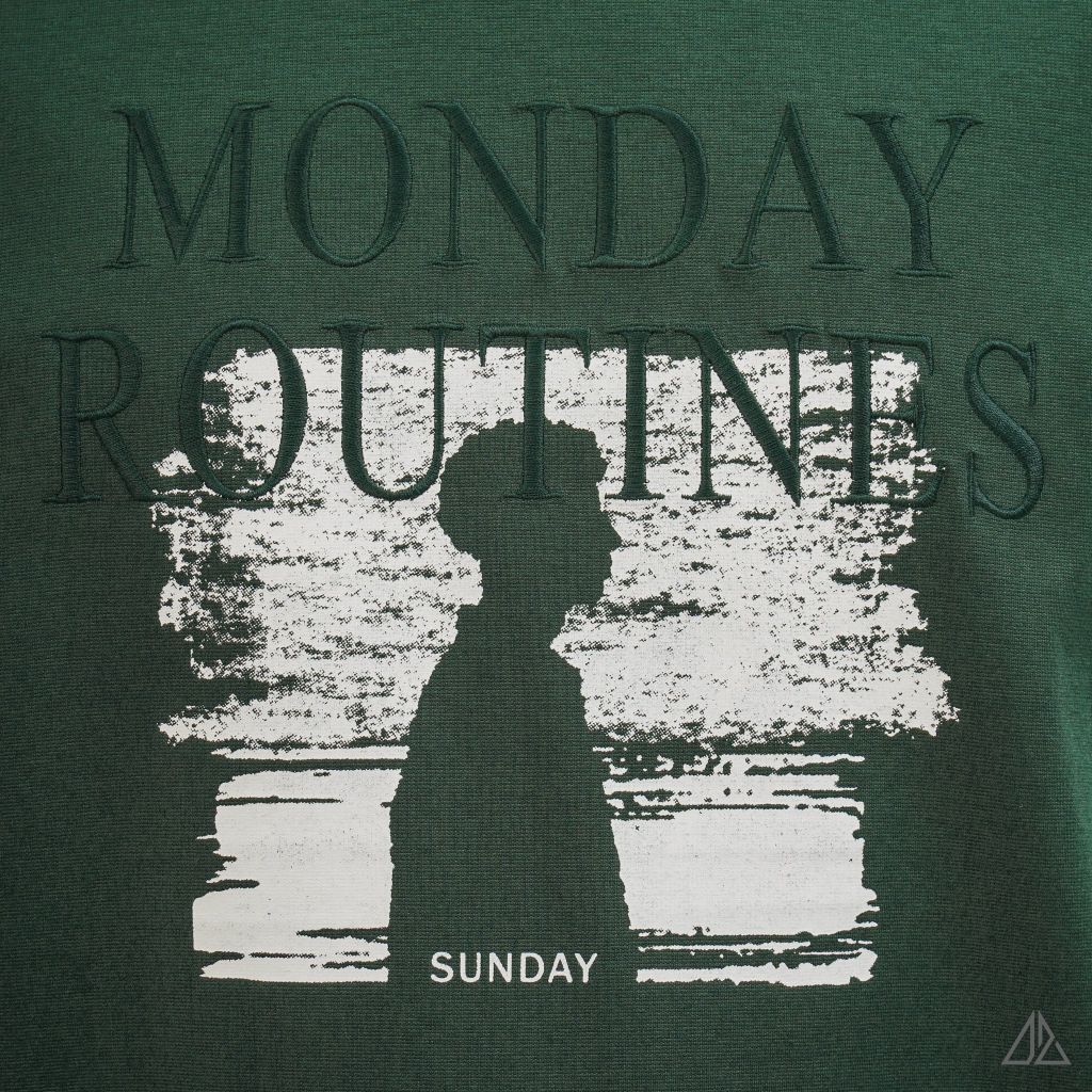 Áo Thun Nam D2SHOP in hình thêu chữ MONDAY ROUTINES, vải Hybrid Cotton B-N5097