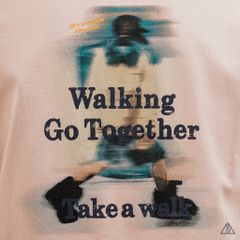 Áo Thun Nam D2SHOP in hình lưng Walking Go Together, vải Hybrid Cotton B-N5102
