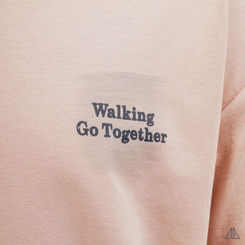 Áo Thun Nam D2SHOP in hình lưng Walking Go Together, vải Hybrid Cotton B-N5102