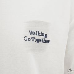 Áo Thun Nam D2SHOP in hình lưng Walking Go Together, vải Hybrid Cotton B-N5102