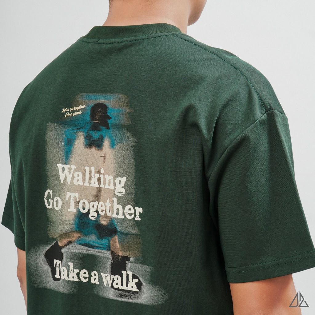 Áo Thun Nam D2SHOP in hình lưng Walking Go Together, vải Hybrid Cotton B-N5102