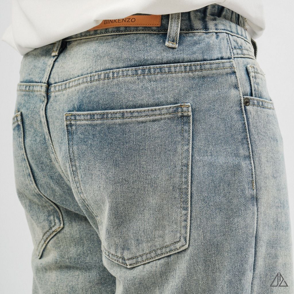 Quần Jean Nam D2SHOP ống xuông Relaxed Fit, màu xanh bạc wash, vải Denim cao cấp J-3051