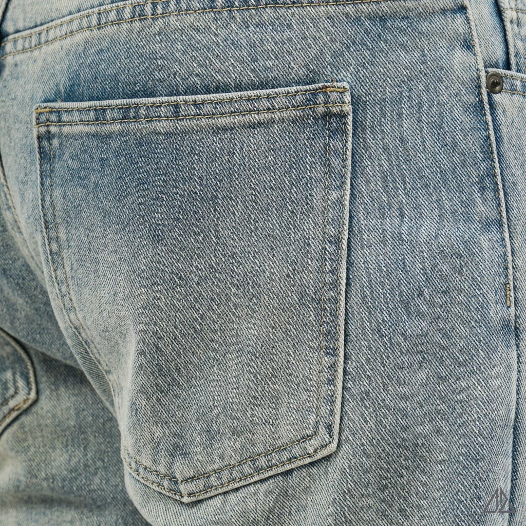 Quần Jean Nam D2SHOP ống xuông Relaxed Fit, màu xanh bạc wash, vải Denim cao cấp J-3051