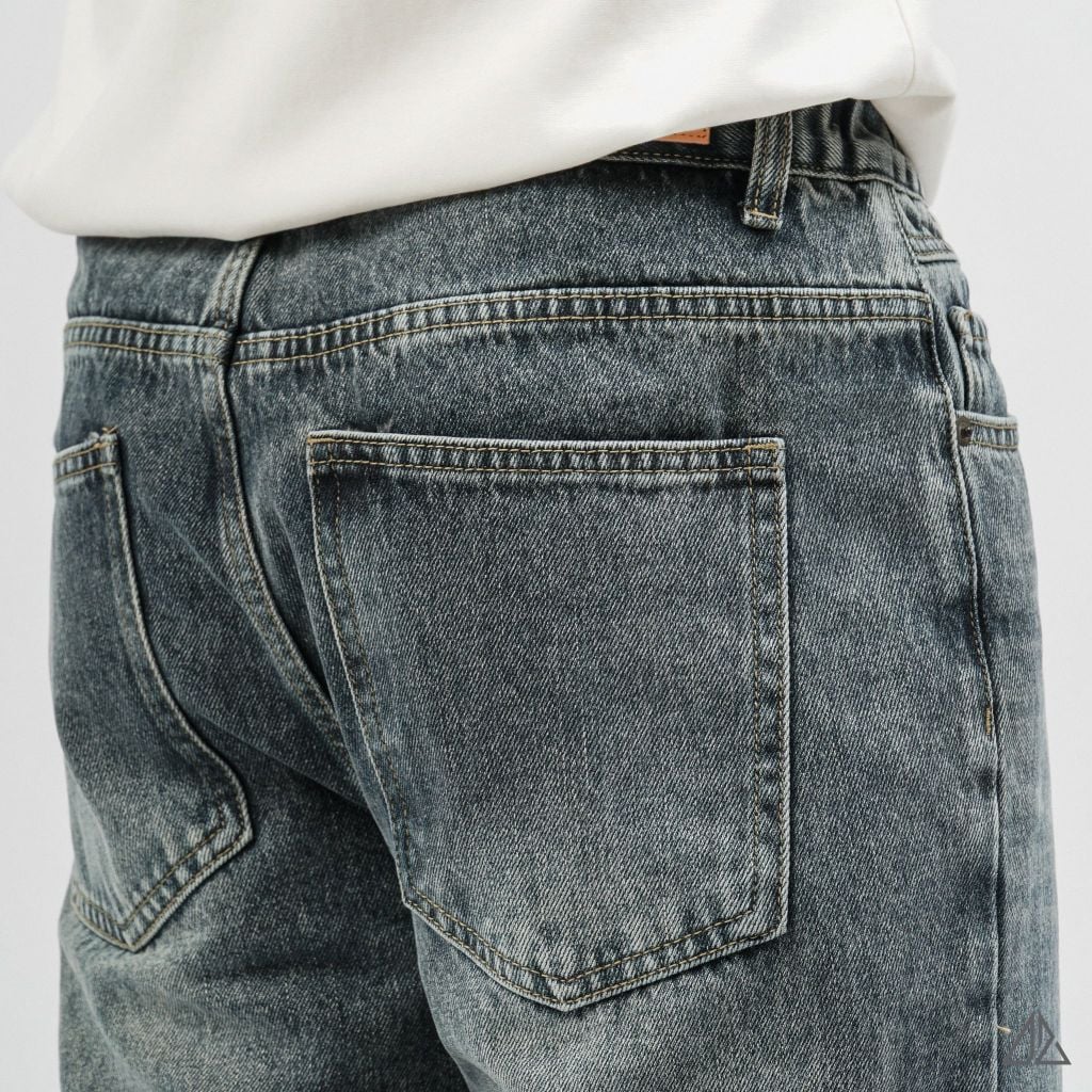 Quần Jean Nam D2SHOP ống xuông Relaxed Fit màu xám đậm wash, vải Denim cao cấp J-3079