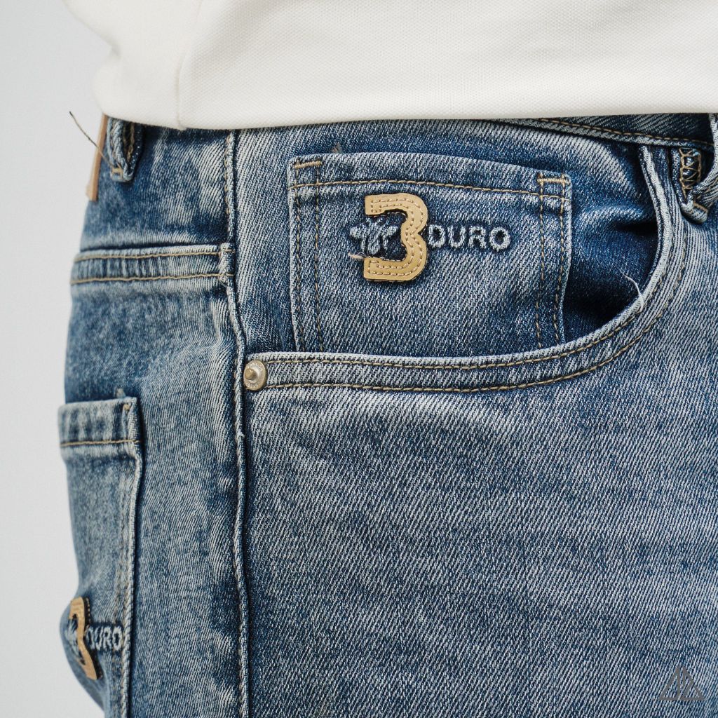Quần Jean Nam D2SHOP xanh wash DURO dáng Slim Fit, vải Denim co giãn cao cấp J-A9062