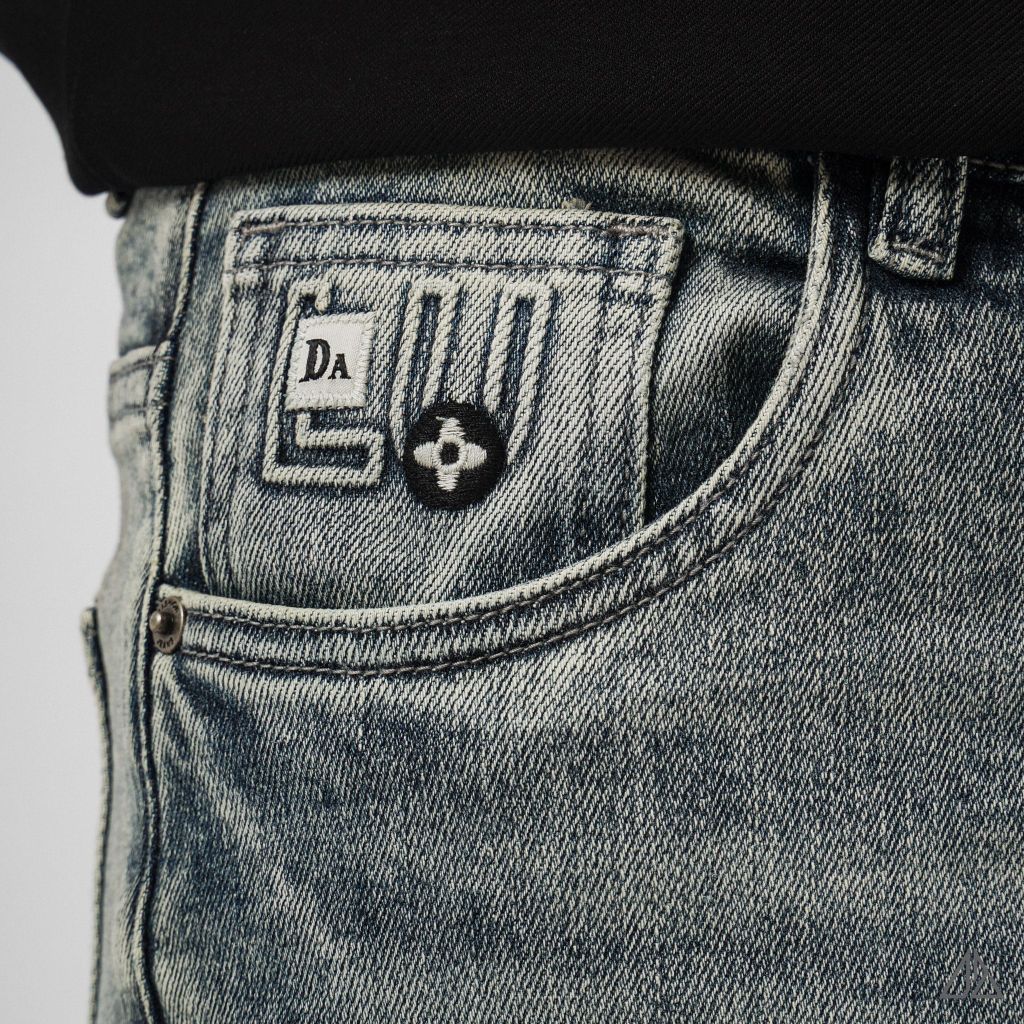 Quần Jean Slim Fit Nam D2SHOP màu xanh bạc wash New J-6389