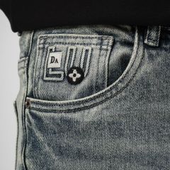 Quần Jean Slim Fit Nam D2SHOP màu xanh bạc wash New J-6389