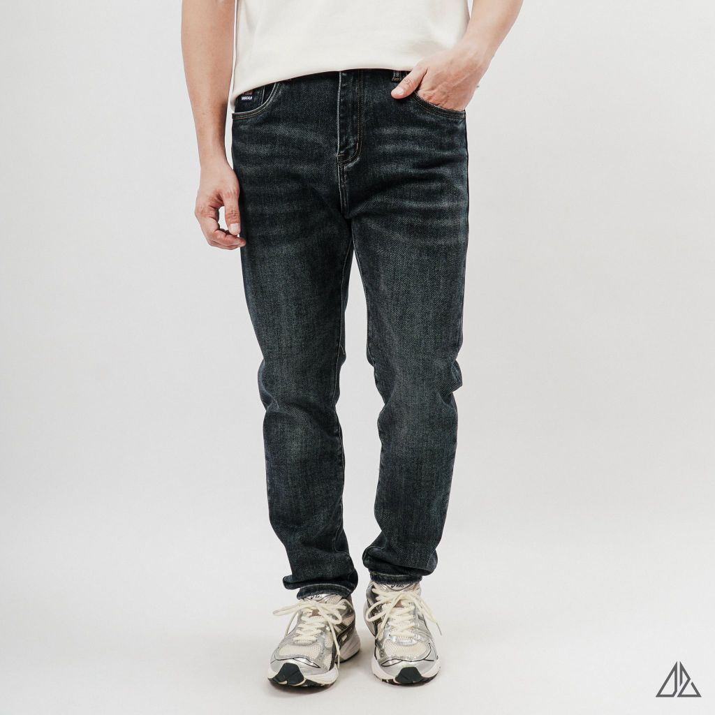 Quần Jean Slim Fit Nam D2SHOP MAGICALN co giãn, màu xanh đậm wash  J-6581