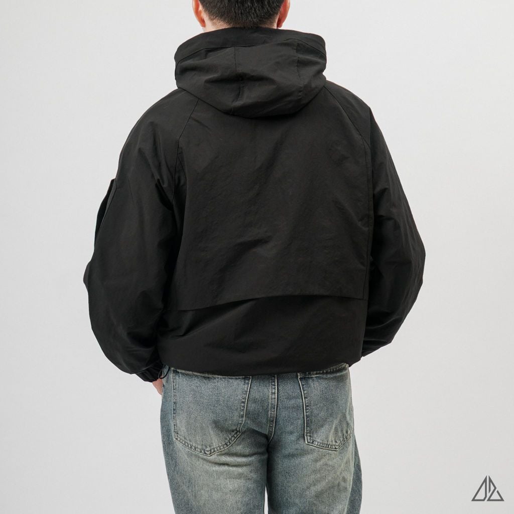 Áo khoác dù nón phối dây kéo ngực Lipper