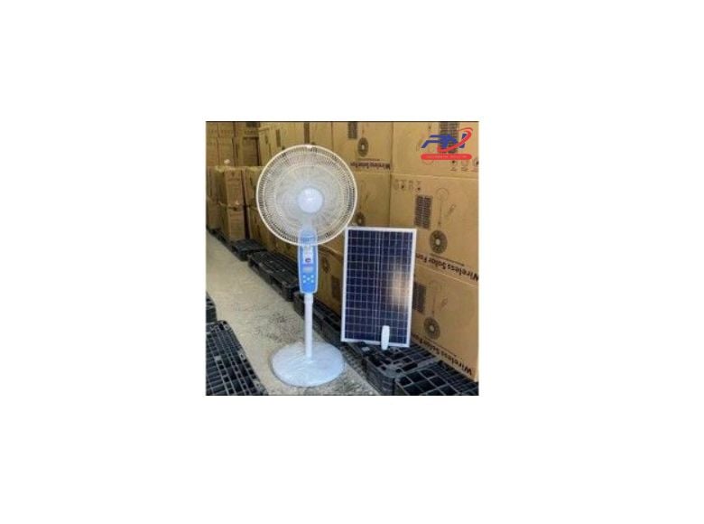  Quạt có remote NLMT mã D318 