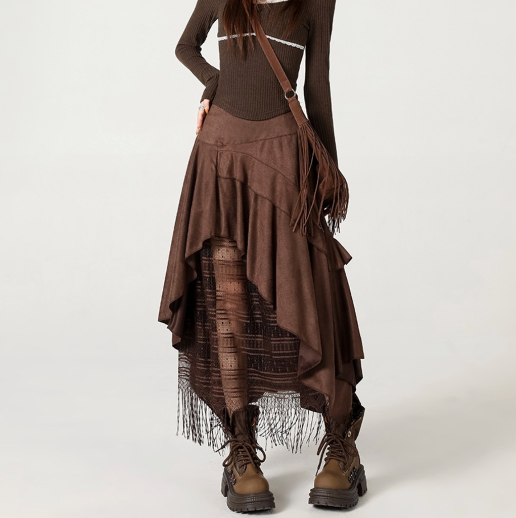 Chân váy da lộn tua rua