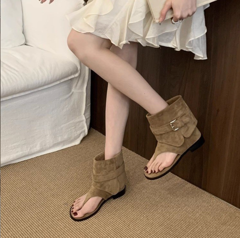 Sandal da lộn xỏ ngón