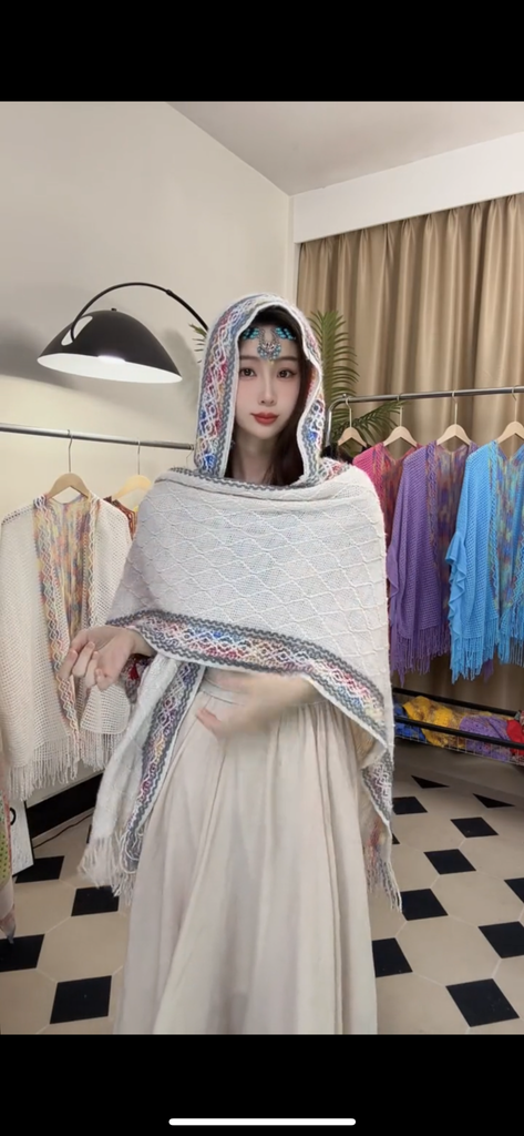 Áo Choàng Len Đỏ Có Nón